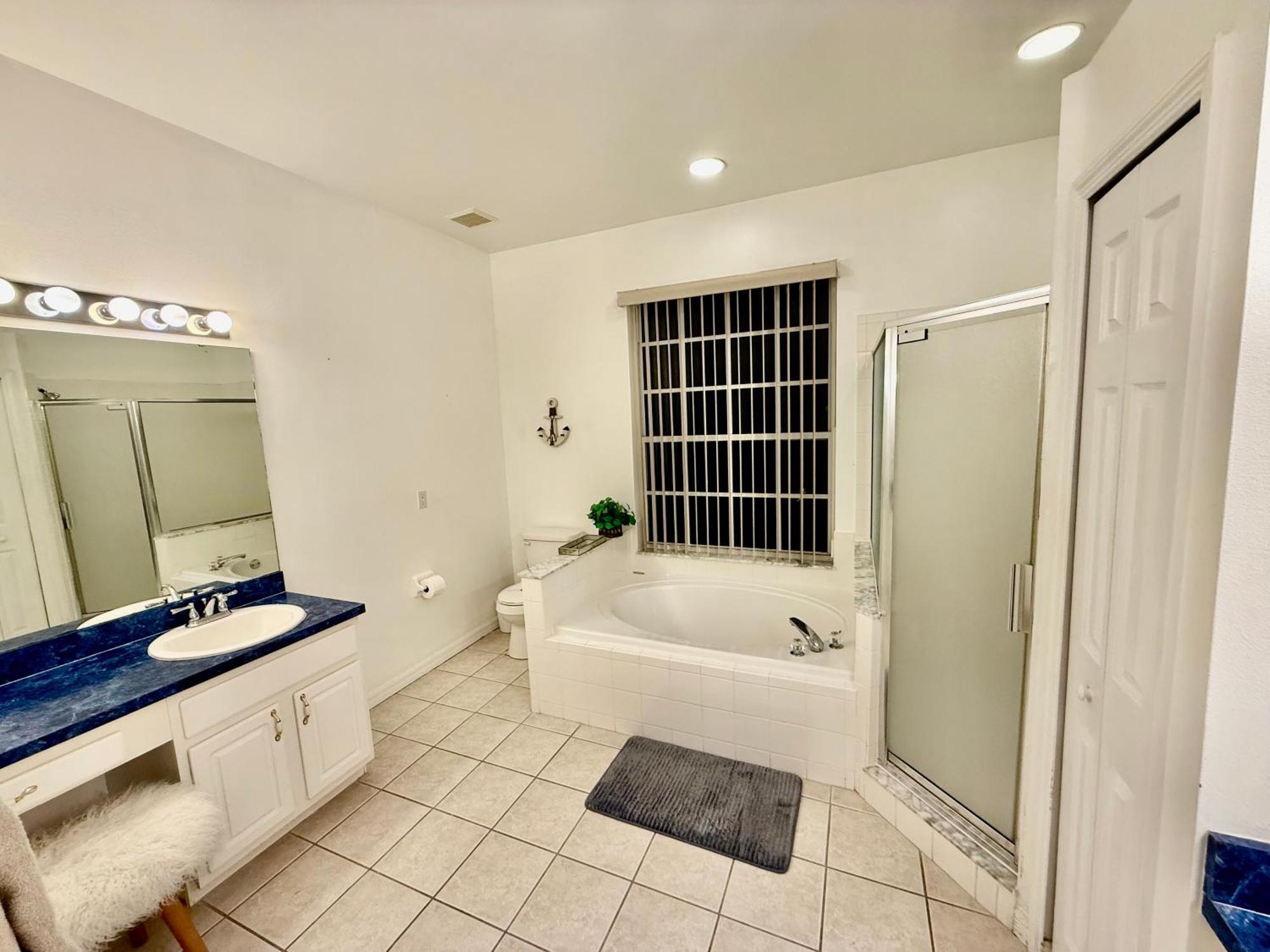 Grand Luxury Deluxe 4br Pool Near