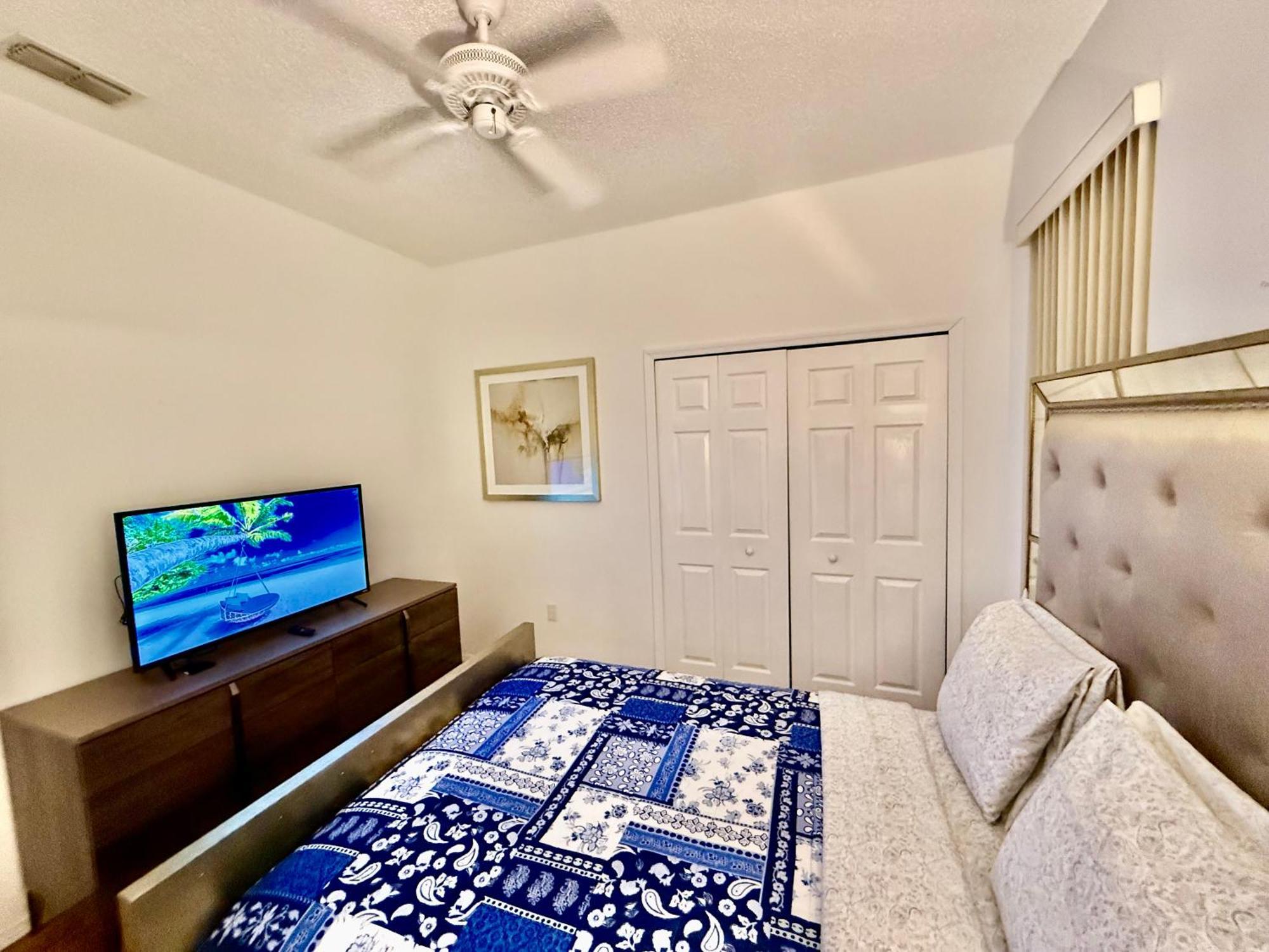 Holiday home Grand Luxury Deluxe 4br Pool Near Davenport
